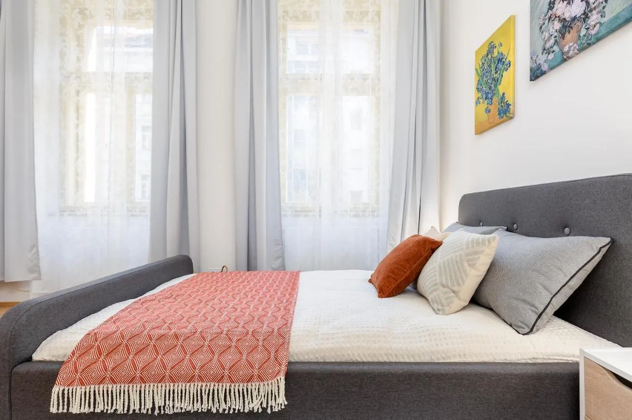Bright Aparment Close To Wenceslas Square With Parking Prague 0*,  Czech Republic