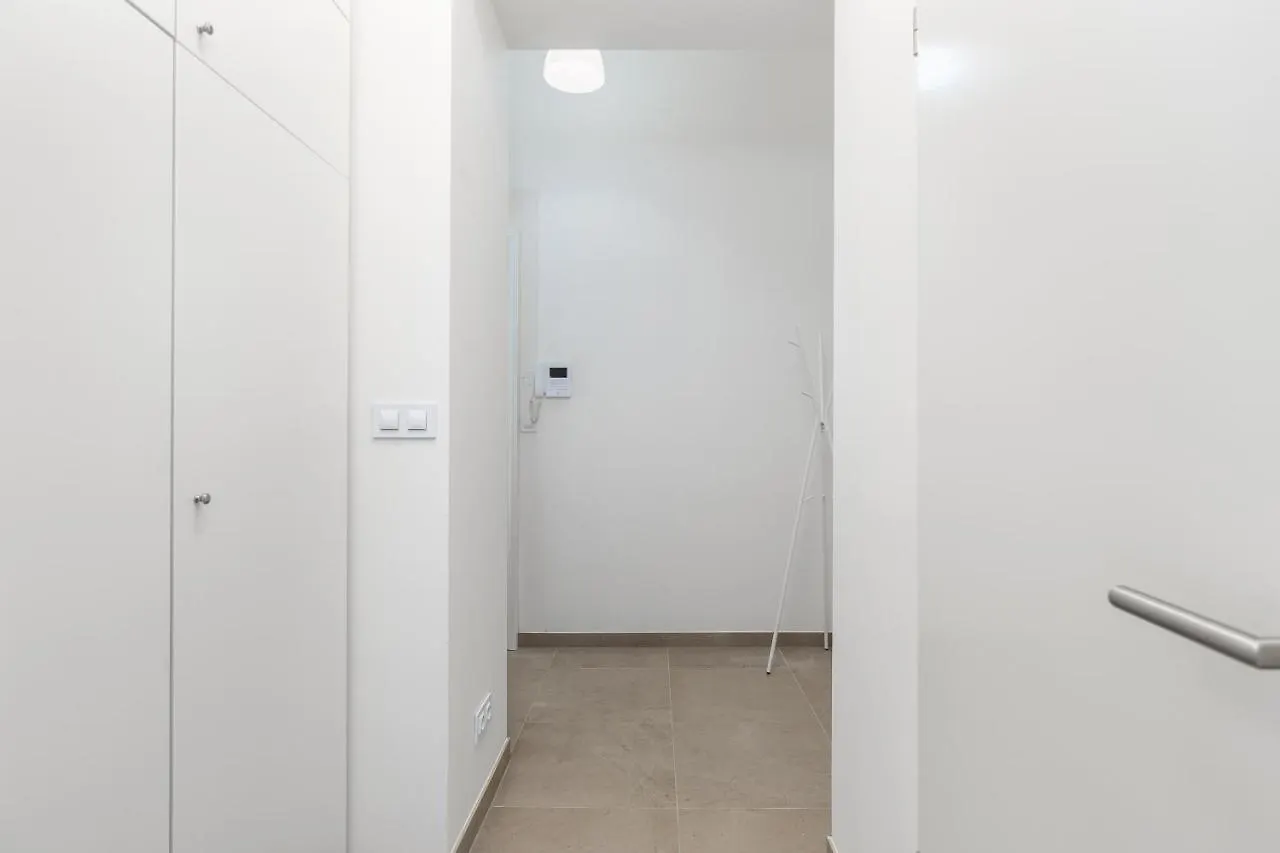 Bright Aparment Close To Wenceslas Square With Parking Prag